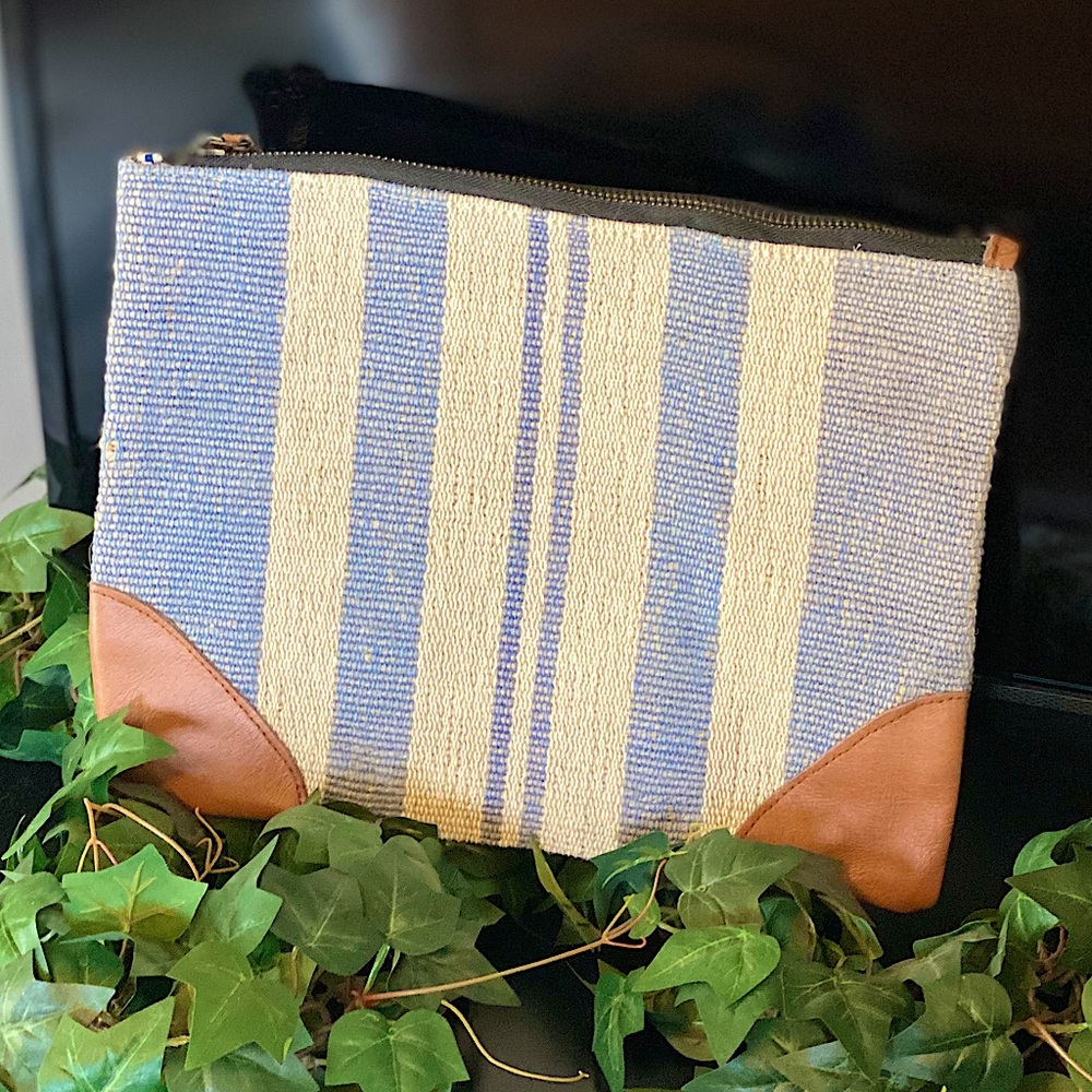 Mud Pie Clutch